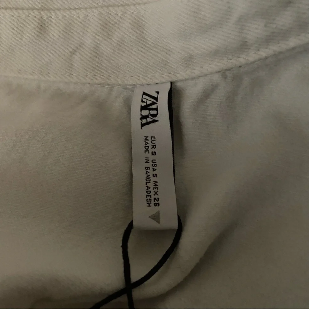 Zara White Jacket Cropped Distressed Frayed Hem Denim Button Front Size Small
